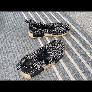 Adidas nmd zebra size 9